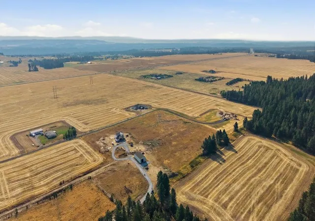 Photo 3 of Single family home for sale at 1481 W Half Moon Rd, Colbert, WA 99005 | MLS# 202624806 | Listing updated on 2026-10-01