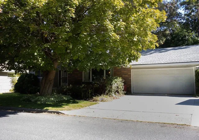 Photo 1 of Single family home for sale at 1225 S Crestline St, Spokane, WA 99202 | MLS# 202624812 | Listing updated on 2026-10-02