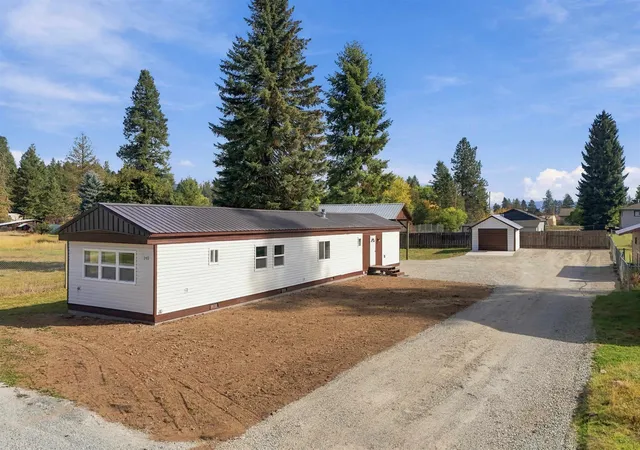Photo 1 of Manufactured home for sale at 202 N Quail Ave, Newport, WA 99156 | MLS# 202624813 | Listing updated on 2026-09-26