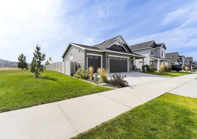 Photo 3 of Single family home for sale at 20898 E Thompson Ave, Liberty Lake, WA 99019 | MLS# 202624825 | Listing updated on 2026-10-02