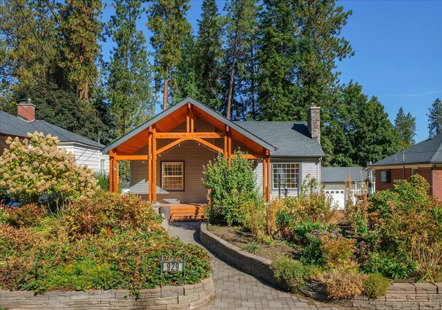 Photo 2 of Single family home for sale at 929 E 19th Avenue, Spokane, WA 99203 | MLS# 202624836 | Listing updated on 2026-10-02