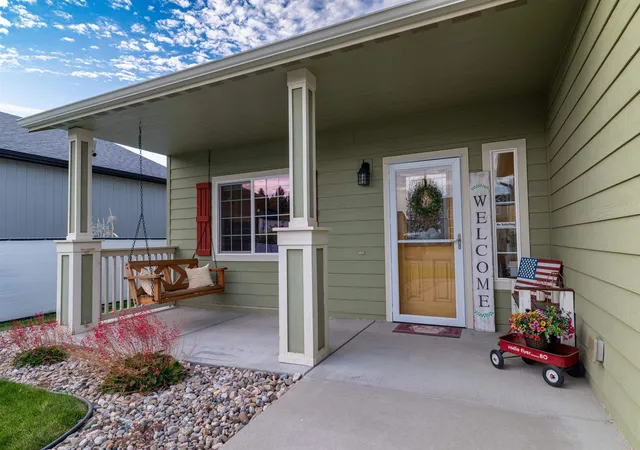 Photo 3 of Single family home for sale at 1513 E 1st Court, Deer Park, WA 99006 | MLS# 202624851 | Listing updated on 2026-09-30