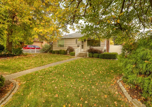 Photo 2 of Sale Pending at 5104 N Howard St, Spokane, WA 99205 | MLS# 202624854 | Listing updated on 2026-10-03