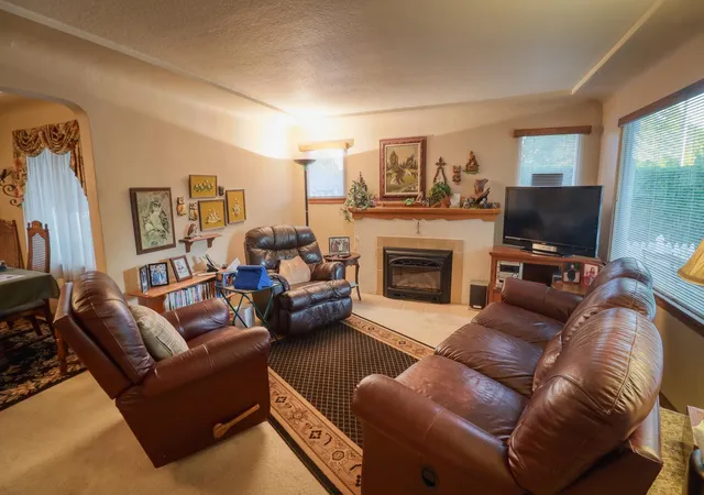 Photo 3 of Sale Pending at 5104 N Howard St, Spokane, WA 99205 | MLS# 202624854 | Listing updated on 2026-10-03