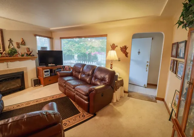 Photo 4 of Sale Pending at 5104 N Howard St, Spokane, WA 99205 | MLS# 202624854 | Listing updated on 2026-10-03
