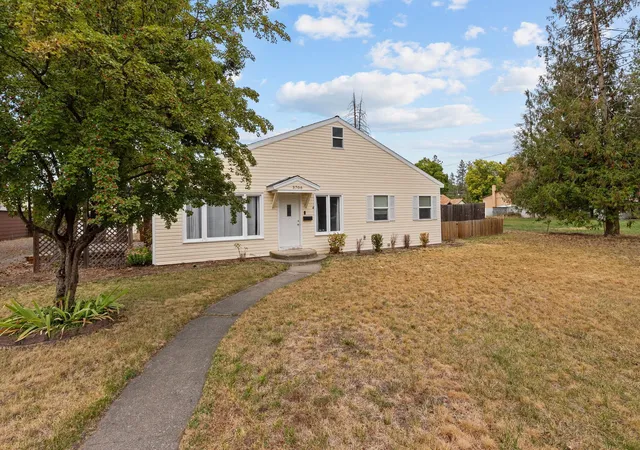 Photo 3 of Single family home for sale at 3706 W Broad Ave, Spokane, WA 99205 | MLS# 202624855 | Listing updated on 2026-10-02