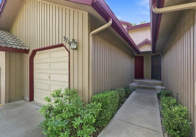 Photo 3 of Single family home for sale at 3710 S Alder Cir, Spokane, WA 99223 | MLS# 202624860 | Listing updated on 2026-10-02