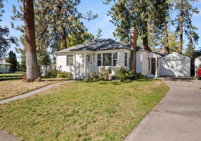 Single family home for sale at 2826 W Upton Ave, Spokane, WA 99205 | MLS# 202624862