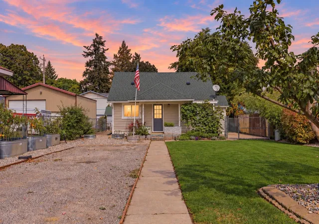 Photo 2 of Single family home for sale at 3423 East 30th Ave, Spokane, WA 99223 | MLS# 202624868 | Listing updated on 2026-10-08