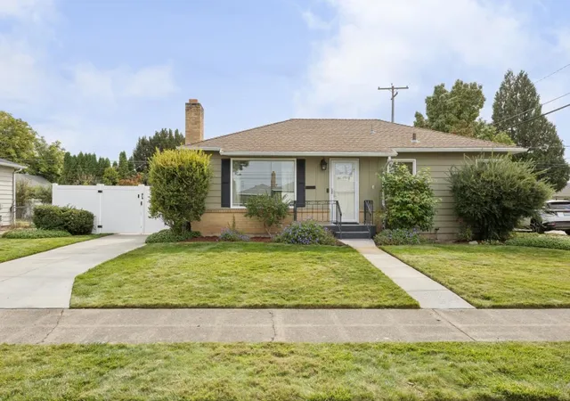 Photo 1 of Single family home for sale at 4823 W Hoffman Pl, Spokane, WA 99205 | MLS# 202624871 | Listing updated on 2026-10-06
