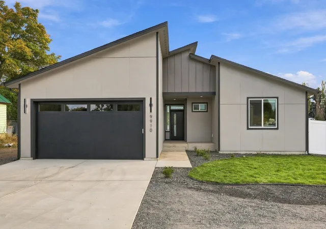 Photo 1 of Single family home for sale at 9910 E Springfield Ln, Spokane Valley, WA 99206 | MLS# 202624898 | Listing updated on 2026-10-09