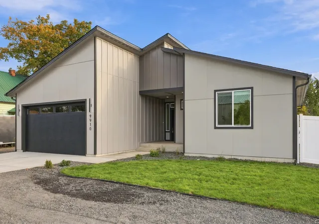 Photo 2 of Single family home for sale at 9910 E Springfield Ln, Spokane Valley, WA 99206 | MLS# 202624898 | Listing updated on 2026-10-09