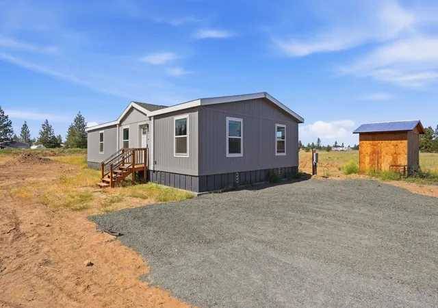 Photo 3 of Sale Pending at 23518 S Malloy Prairie Rd, Cheney, WA 99004 | MLS# 202624912 | Listing updated on 2026-10-06