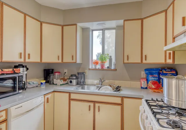 Photo 4 of Multi family home for sale at 1522 W Alice Ave, Spokane, WA 99205 | MLS# 202624921 | Listing updated on 2026-10-05
