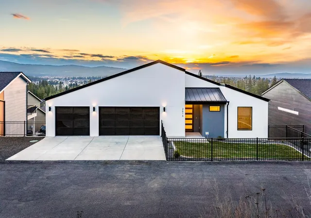Photo 2 of Single family home for sale at 2616 S Galway Ln, Spokane Valley, WA 99037 | MLS# 202624924 | Listing updated on 2026-10-03