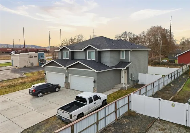 Photo 19 of Multi family home for sale at 2715 N Boeing Rd, Spokane, WA 99206 | MLS# 202624927 | Listing updated on 2026-10-03