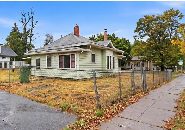 Photo 4 of Single family home for sale at 1703 E Empire Ave, Spokane, WA 99207 | MLS# 202624928 | Listing updated on 2026-10-03