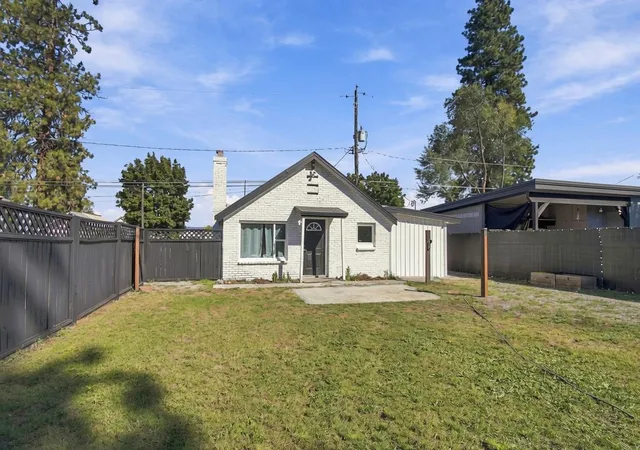 Photo 2 of Single family home for sale at 7403 E 3rd Avenue, Spokane Valley, WA 99212 | MLS# 202624934 | Listing updated on 2026-10-09