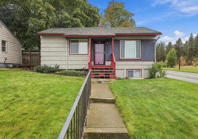 Photo 1 of Single family home for sale at 3204 E 20th Avenue, Spokane, WA 99223 | MLS# 202624935 | Listing updated on 2026-10-05