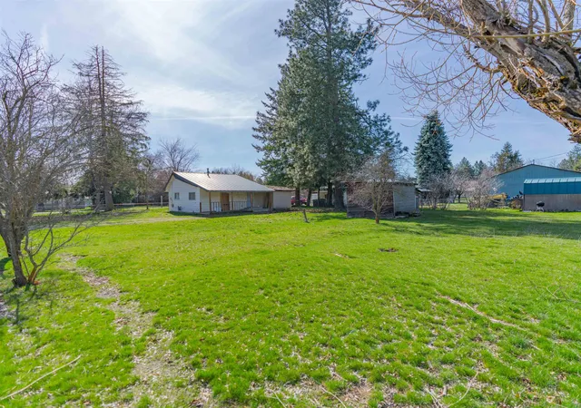 Photo 4 of Single family home for sale at 323 E D St, Deer Park, WA 99006 | MLS# 202624939 | Listing updated on 2026-09-29