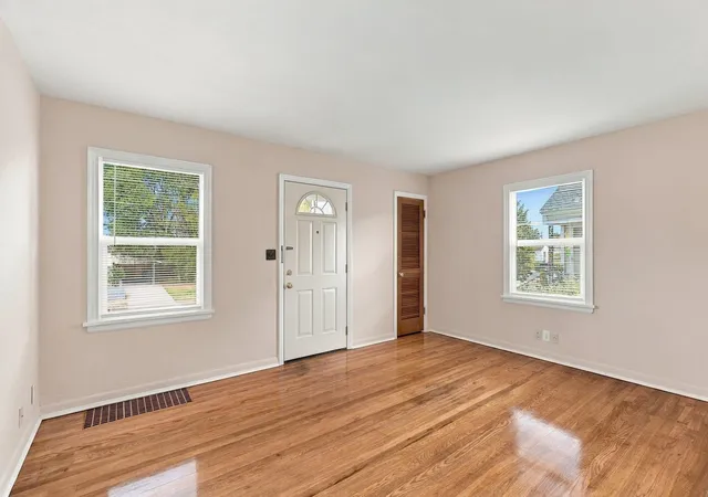 Photo 3 of Single family home for sale at 1428 E Broad Ave, Spokane, WA 99207 | MLS# 202624943 | Listing updated on 2026-10-05