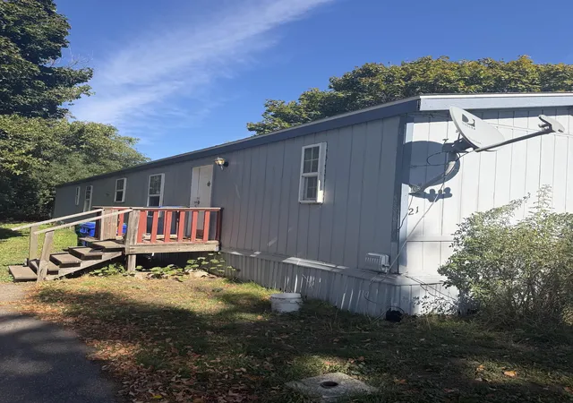 Photo 3 of Manufactured home for sale at 22105 E Wellesley Ave, Otis Orchards, WA 99027 | MLS# 202624955 | Listing updated on 2026-10-05