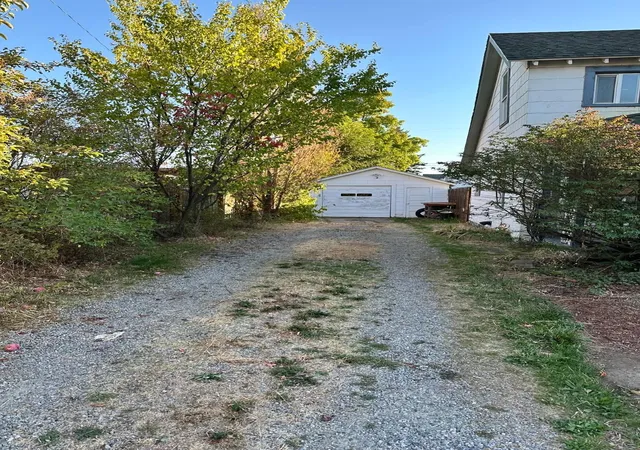Photo 20 of Single family home for sale at 1632 E Everett Ave, Spokane, WA 99207 | MLS# 202624958 | Listing updated on 2026-10-06