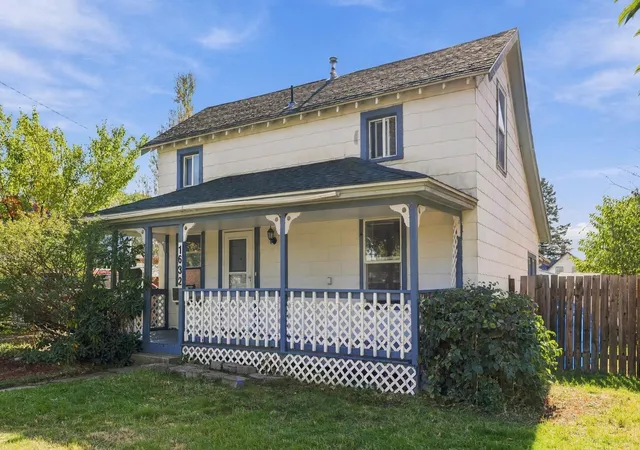 Photo 3 of Single family home for sale at 1632 E Everett Ave, Spokane, WA 99207 | MLS# 202624958 | Listing updated on 2026-10-10