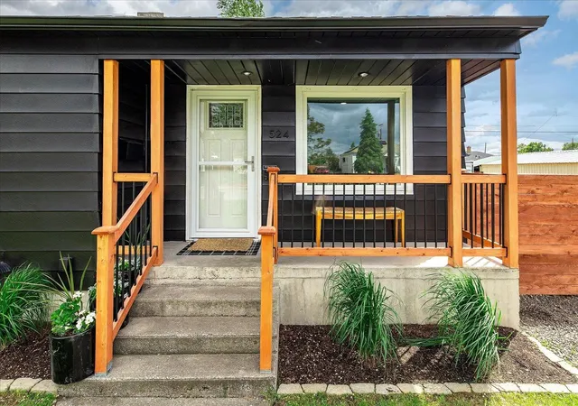 Photo 3 of Sale Pending at 524 E Garland Ave, Spokane, WA 99207 | MLS# 202624962 | Listing updated on 2026-10-06
