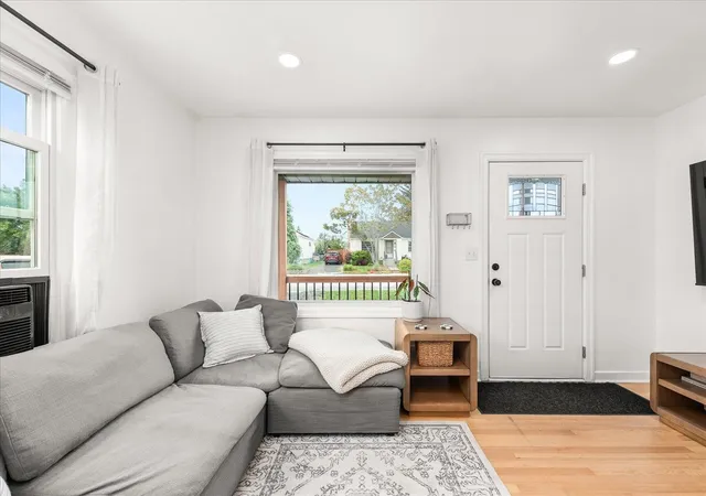 Photo 4 of Sale Pending at 524 E Garland Ave, Spokane, WA 99207 | MLS# 202624962 | Listing updated on 2026-10-06