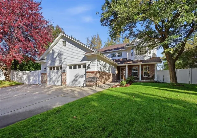 Photo 2 of Single family home for sale at 2001 S Century Ct, Spokane Valley, WA 99037 | MLS# 202624977 | Listing updated on 2026-10-06