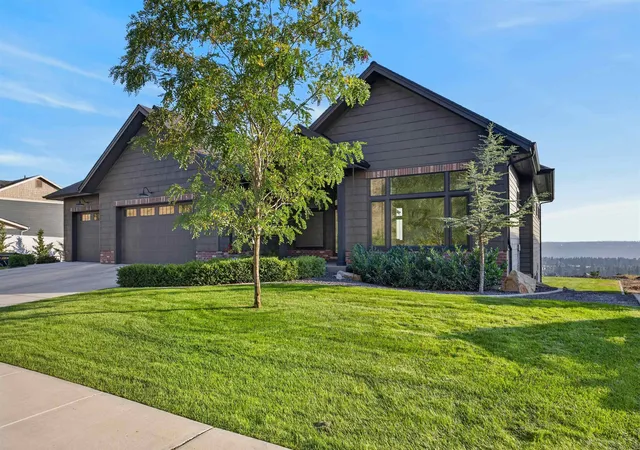 Photo 3 of Single family home for sale at 10303 N Wieber Dr, Spokane, WA 99208 | MLS# 202624987 | Listing updated on 2026-10-09