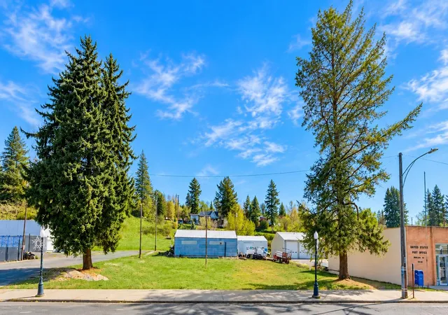 Photo 1 of Single family home for sale at 501 S Whitman St, Rosalia, WA 99170 | MLS# 202625015 | Listing updated on 2026-10-06