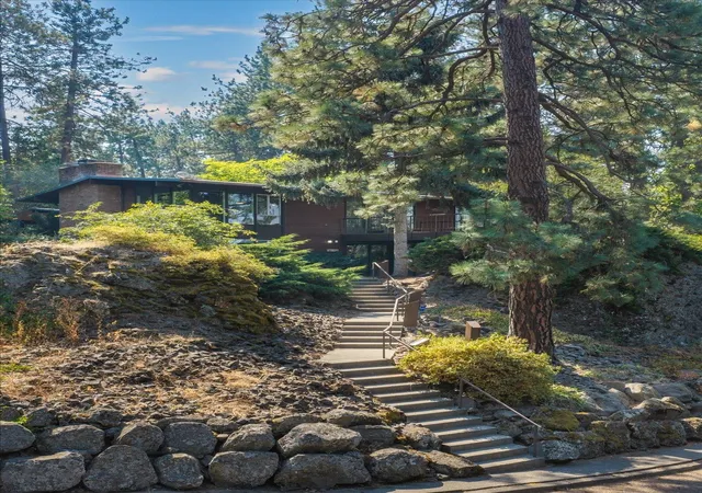 Photo 3 of Sale Pending at 710 E 12th Avenue, Spokane, WA 99202 | MLS# 202625019 | Listing updated on 2026-10-05