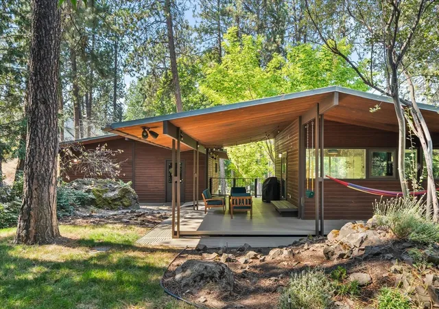 Photo 4 of Sale Pending at 710 E 12th Avenue, Spokane, WA 99202 | MLS# 202625019 | Listing updated on 2026-10-05