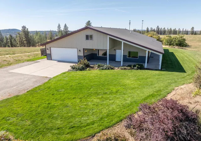 Photo 1 of Single family home for sale at 3017 E Moran Vista Ln, Spokane, WA 99223 | MLS# 202625021 | Listing updated on 2026-10-07