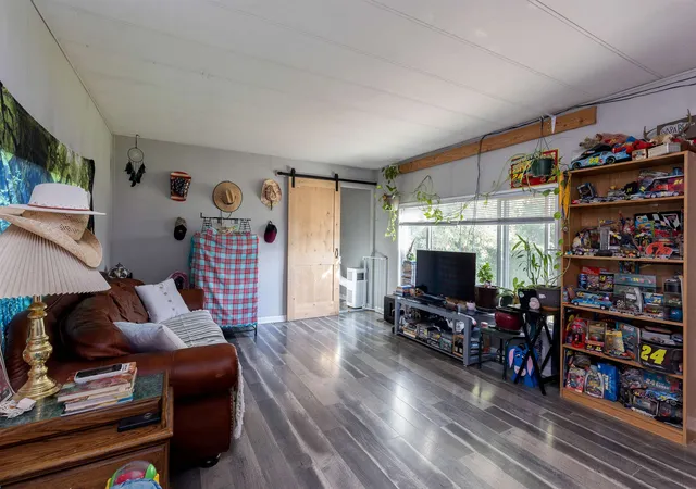 Photo 4 of Manufactured home for sale at 40414 N Newport #34 Hwy, Elk, WA 99009 | MLS# 202625024 | Listing updated on 2026-10-07