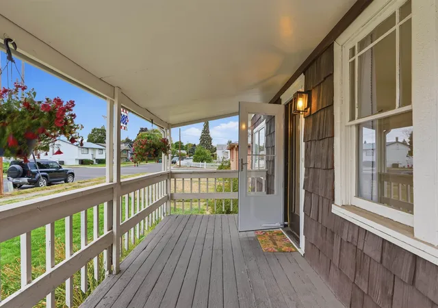 Photo 3 of Single family home for sale at 3807 E 26th Avenue, Spokane, WA 99223 | MLS# 202625026 | Listing updated on 2026-10-07