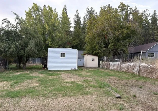 Photo 3 of Manufactured home for sale at 14510 E Belmont Rd, Mica, WA 99023 | MLS# 202625033 | Listing updated on 2026-10-07