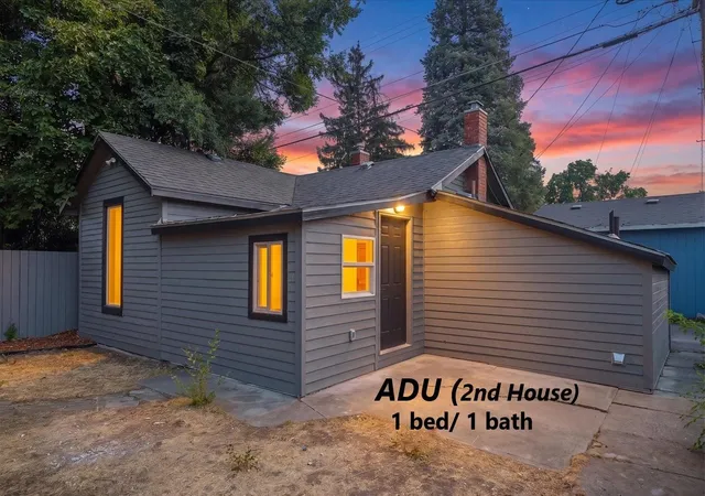 Photo 3 of Multi family home for sale at 2515 W Dean Ave, Spokane, WA 99201 | MLS# 202625035 | Listing updated on 2026-10-07