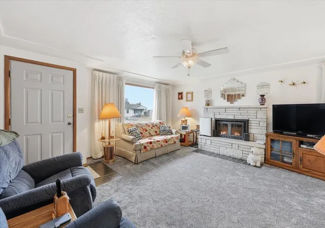 Photo 3 of Single family home for sale at 1211 E Garland Ave, Spokane, WA 99207 | MLS# 202625037 | Listing updated on 2026-10-07