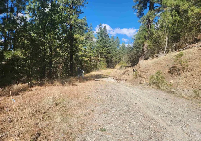 Photo 2 of Land for sale at 875 N Bella Lago Ln, Liberty Lake, WA 99019 | MLS# 202625051 | Listing updated on 2026-10-07