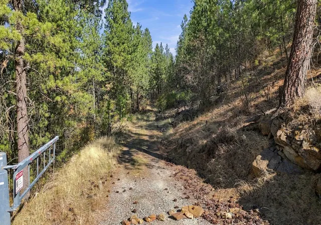 Photo 3 of Land for sale at 875 N Bella Lago Ln, Liberty Lake, WA 99019 | MLS# 202625051 | Listing updated on 2026-10-17