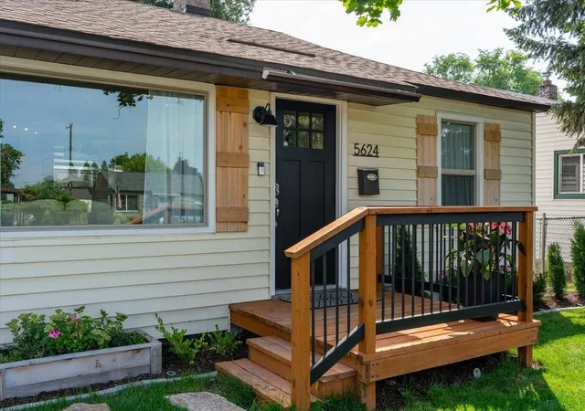 Photo 3 of Single family home for sale at 5624 N Alberta St, Spokane, WA 99205 | MLS# 202625053 | Listing updated on 2026-10-07