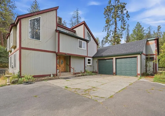 Photo 1 of Single family home for sale at 9216 Thomas Mallen Rd, Cheney, WA 99004 | MLS# 202625054 | Listing updated on 2026-10-07