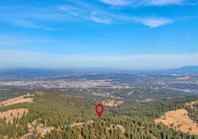 Photo 3 of Single family home for sale at 4021 S Ghering Ln, Spokane, WA 99223 | MLS# 202625072 | Listing updated on 2026-10-09