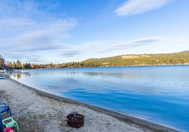 Photo 3 of Single family home for sale at 902 S Liberty Dr, Liberty Lake, WA 99019 | MLS# 202625080 | Listing updated on 2026-10-02