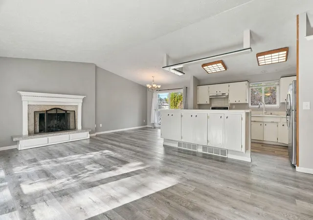 Photo 4 of Sale Pending at 8405 N Colton St, Spokane, WA 99208 | MLS# 202625081 | Listing updated on 2026-10-05