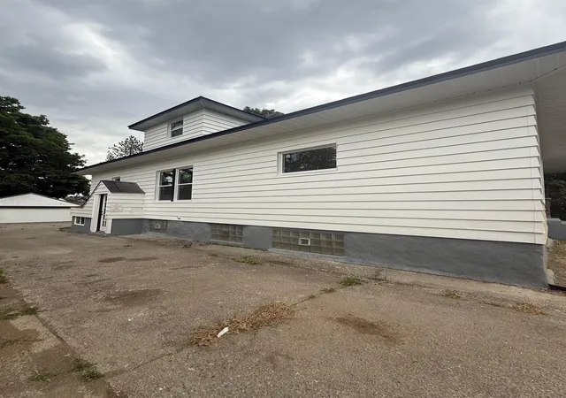 Photo 3 of Multi family home for sale at 3415 S Grand Blvd, Spokane, WA 99203 | MLS# 202625084 | Listing updated on 2026-10-08