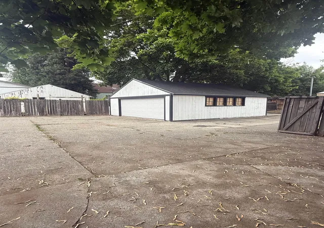 Photo 3 of Multi family home for sale at 3415 S Grand Blvd, Spokane, WA 99203 | MLS# 202625084 | Listing updated on 2026-10-08